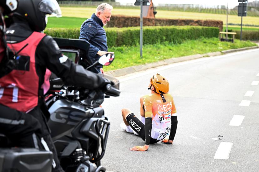 British Ben Turner of INEOS Grenadiers pictured after a crash during the men elite 'Middelkerke-Wevelgem - In Flanders Fields' one day cycling race, 240.8 km from Middelkerke to Wevelgem, on Sunday 29 March 2026. BELGA PHOTO JASPER JACOBS