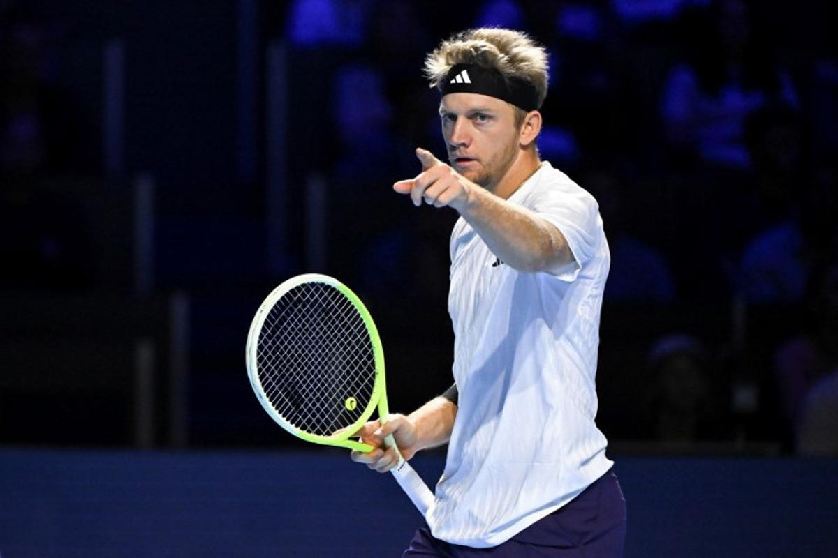 Spain's Alejandro Davidovich Fokina gestures during his men's semi final match against France's Ugo Humbert, at the Swiss Indoors ATP 500 tennis tournament in Basel on October 25, 2025.  Fabrice COFFRINI / AFP