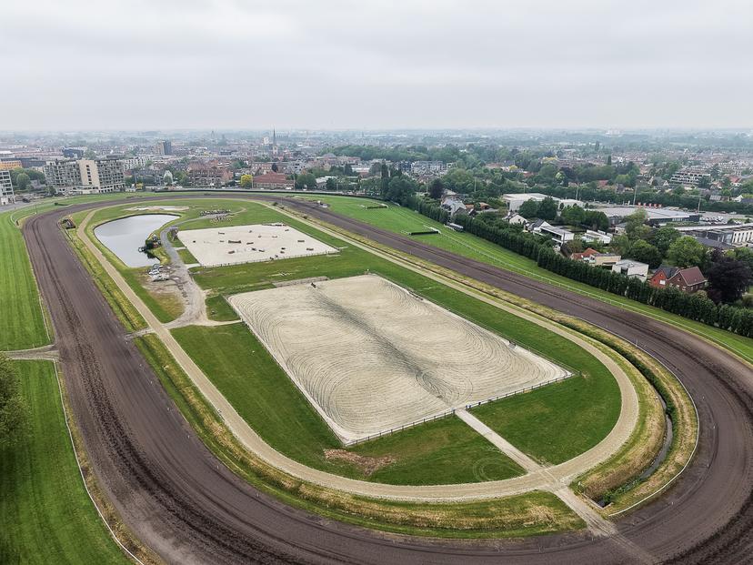 Aerial picture show the Gaverbeek Hippodrome in Waregems during a press conference by Waregem Koerse to present the new obstacles of the yearly event, 'Grote Steeple Chase van Vlaanderen' (Great Steeple Chase of Flanders) horse race, Tuesday 05 May 2026. BELGA PHOTO JAMES ARTHUR GEKIERE