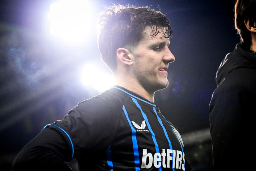 Club's Christos Tzolis leaves the pitch after being injured during a soccer match between Club Brugge and Raal La Louviere, Friday 16 January 2026 in Brugge, on day 21 (out of 30) of the 2025-2026 'Jupiler Pro League' first division of the Belgian championship. BELGA PHOTO TOM GOYVAERTS
