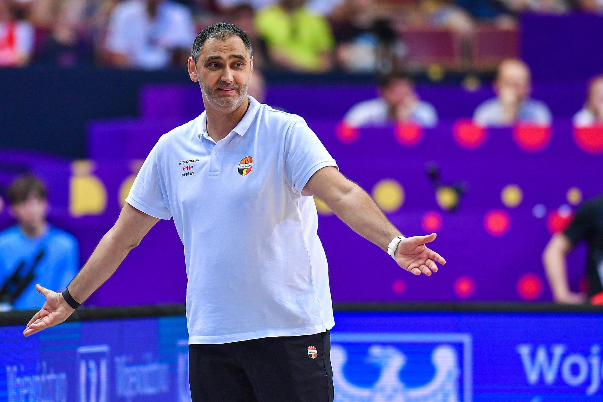 Belgium's head coach Dario Gjergja pictured during a basketball match between Belgium's national team Belgian Lions and France, Thursday 28 August 2025 in Katowice, Poland, the first game of the group stage of the Eurobasket 2025 European championships. BELGA PHOTO MARCIN BULANDA *** BELGIUM ONLY ***