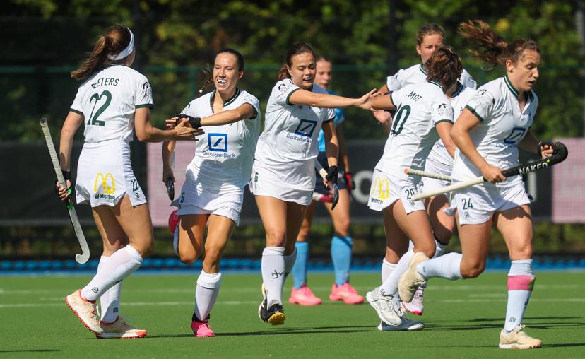 WatDucks' players celebrate after scoring during a hockey game between Braxgata and Waterloo Ducks, Saturday 06 September 2025 in Boom, on day 1 of the Belgian Women Hockey League season 2025-2026. BELGA PHOTO VIRGINIE LEFOUR