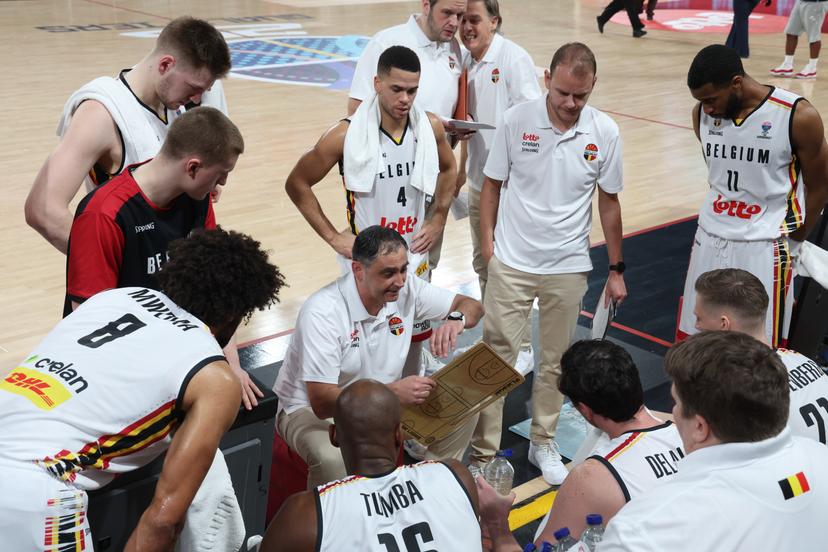 Belgium's head coach Dario Gjergja talks to his players during a basketball match between Belgium's national team Belgian Lions and Slovakia, Thursday 20 February 2025 in Charleroi, game 5/6 in the group stage of the qualifications for the Eurobasket 2025 European championships. BELGA PHOTO VIRGINIE LEFOUR