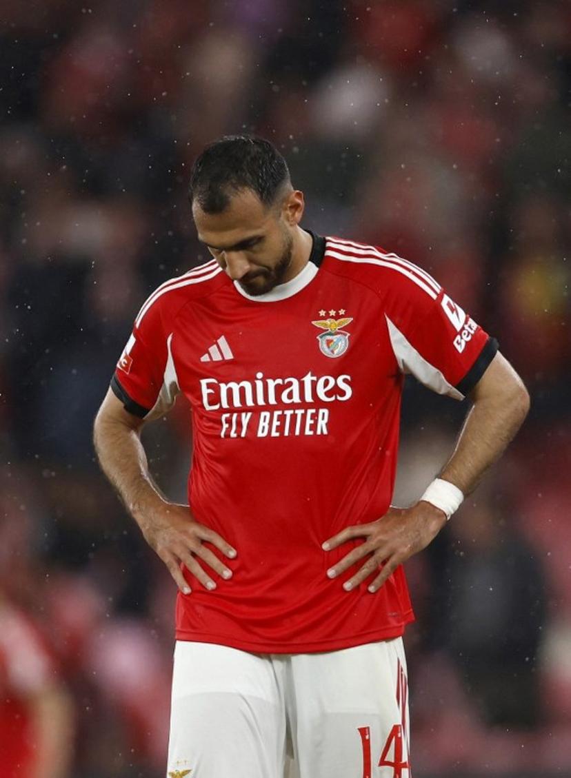 SL Benfica's Greek forward #14 Vangelis Pavlidis looks dejected at the end of the Portuguese League football match between SL Benfica and SC Braga at the Luz stadium in Lisbon on May 11, 2026. The match ending in a draw. Benfica drop to third place and miss out on direct qualification for the Champions League. FILIPE AMORIM / AFP