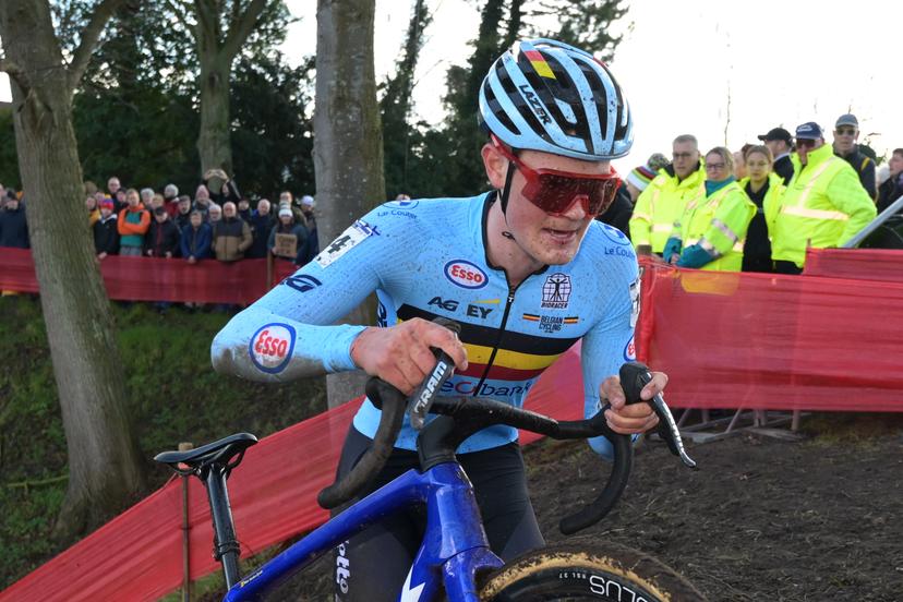 Belgian Mats Vanden Eynde pictured in action during the U23 men race at the UCI Cyclocross World Championships, on Saturday 31 January 2026, in Hulst, The Netherlands. BELGA PHOTO DAVID PINTENS