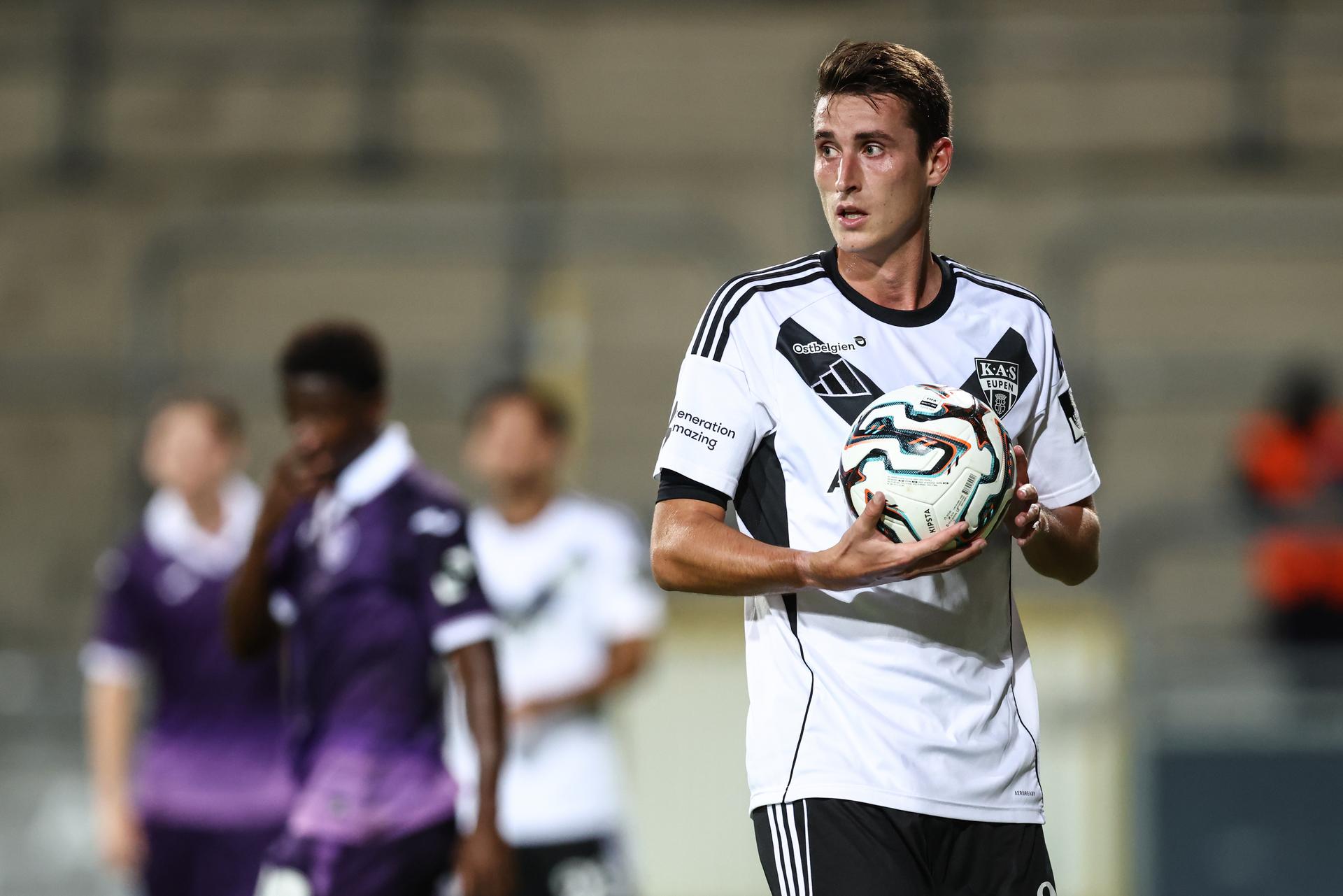 Eupen's Yentl Van Genechten pictured during a soccer game between KAS Eupen and RSCA Futures, Saturday 30 August 2025 in Eupen, on day 4 of the 2025-2026 'Challenger Pro League' 1B second division of the Belgian championship. BELGA PHOTO BRUNO FAHY
