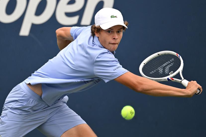 Belgian Alexander Blockx pictured during a tennis match between Belgian Blockx and Belgian Coppejans, in the second round of the qualifications for the men's signles of the 2025 US Open Grand Slam tennis tournament in New York City, USA, Thursday 21 August 2025. BELGA PHOTO TONY BEHAR