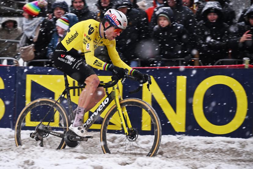Belgian Wout van Aert pictured in action during the men's elite race of the Zilvermeercross cyclocross cycling event in Mol, stage 5/7 in the Exact Cross competition, on Friday 02 January 2026. BELGA PHOTO LUC CLAESSEN