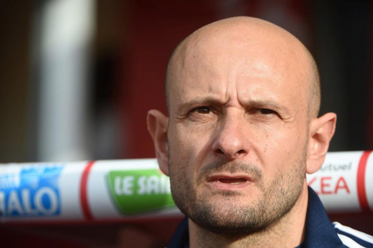 Brest's French goalkeeping coach and alternate head coach Julien Lachuer looks on during the French L1 football match between Stade Brestois 29 (Brest) and ES Troyes AC at the Francis Le Ble stadium in Brest on November 13, 2022.  Jean-Francois MONIER / AFP