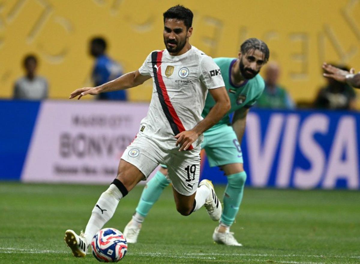 Manchester City's German midfielder #19 Ilkay Gundogan controls the ball during the FIFA Club World Cup 2025 Group G football match between England's Manchester City and UAE's Al Ain FC at the Mercedes-Benz stadium in Atlanta on June 22, 2025.  CHANDAN KHANNA / AFP