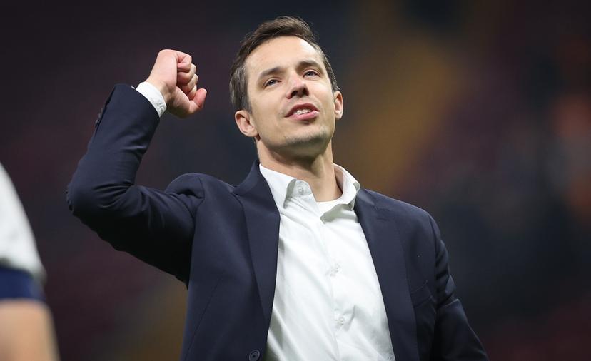 Union's head coach David Hubert celebrates after winning a soccer game between Turkish Galatasaray SK and Belgian Royale Union Saint-Gilloise on Tuesday 25 November 2025 in Istanbul, Turkey, on day 5 of the League phase of the UEFA Champions League tournament. BELGA PHOTO VIRGINIE LEFOUR