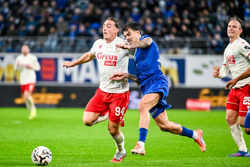 Standard's Casper Nielsen and Gent's Tiago Araujo pictured in action during a soccer match between KAA Gent and Standard de Liege, Saturday 25 October 2025 in Gent, on day 12 of the 2025-2026 'Jupiler Pro League' first division of the Belgian championship. BELGA PHOTO TOM GOYVAERTS
