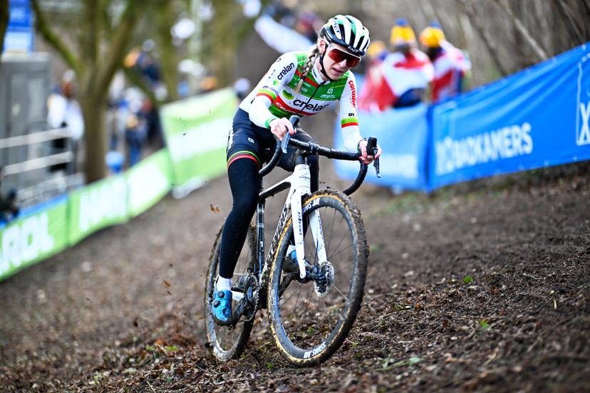 Dutch Inge van der Heijden pictured in action during the women elite race of the 'Brussels Universities' cyclocross cycling event, stage 8/8 in the 'X20 Badkamers Trofee' competition, Sunday 16 February 2025 in Brussels, Belgium. BELGA PHOTO JASPER JACOBS
