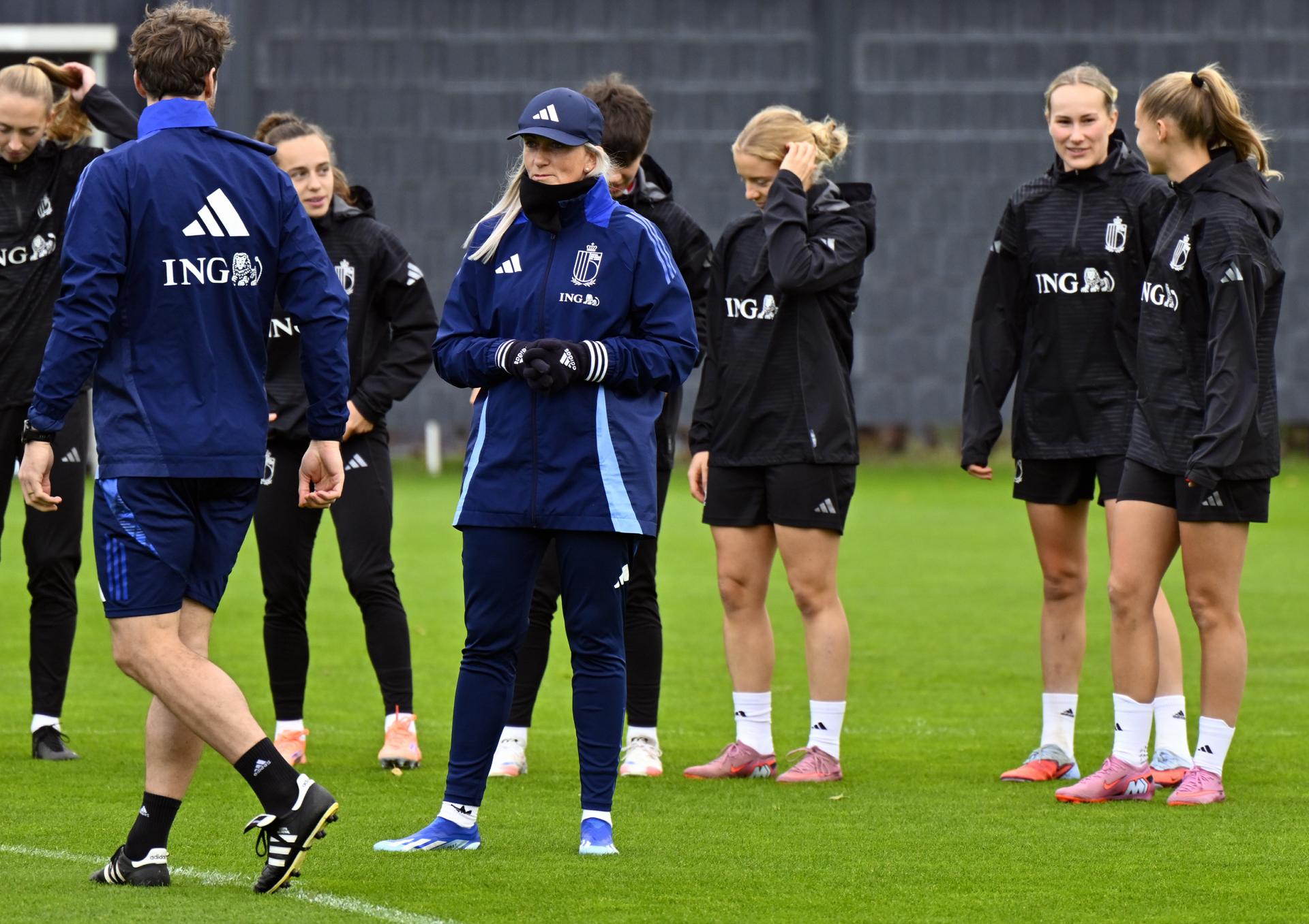 Belgium's head coach Elisabet Gunnarsdottir pictured during a training session of Belgium's national women's team the Red Flames ahead of Nations League soccer games against Ireland, the return leg in the Promotion/relegation play-off, on Monday 27 October 2025 in Tubize. Flames lost 4-2 the first leg. BELGA PHOTO ERIC LALMAND