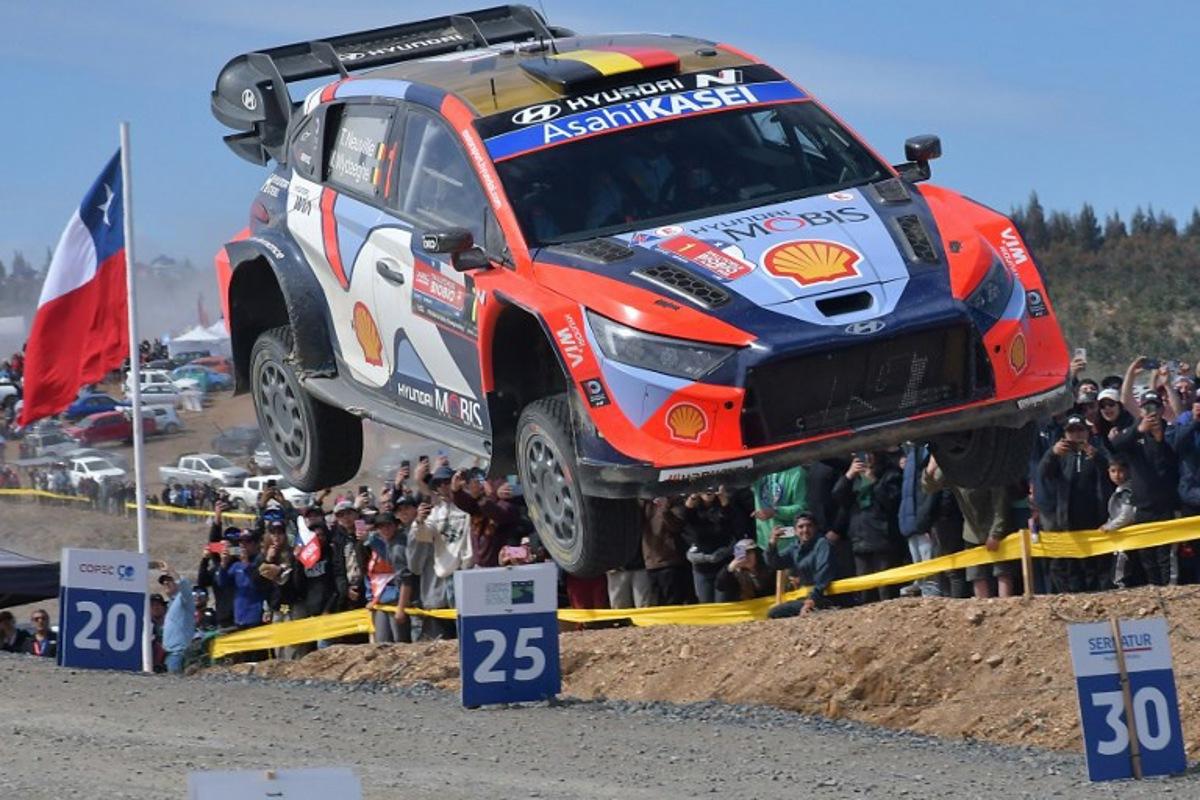 Belgium driver Thierry Neuville and co-driver Martijn Wydaeghe cross the finish line in their Hyundai i20 N Rally1 during the WRC Rally Chile Bio Bio in Concepcion, Chile, on September 14, 2025.  GUILLERMO SALGADO / AFP