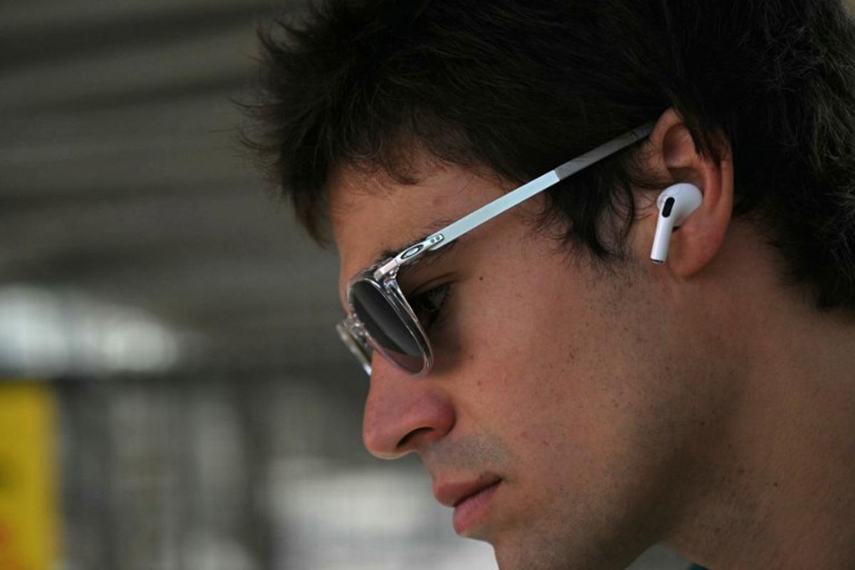 Aston Martin's Canadian driver Lance Stroll arrives ahead of a practice session for the Formula One Grand Prix at the Circuit de Monaco on May 24, 2025.  Gabriel BOUYS / AFP