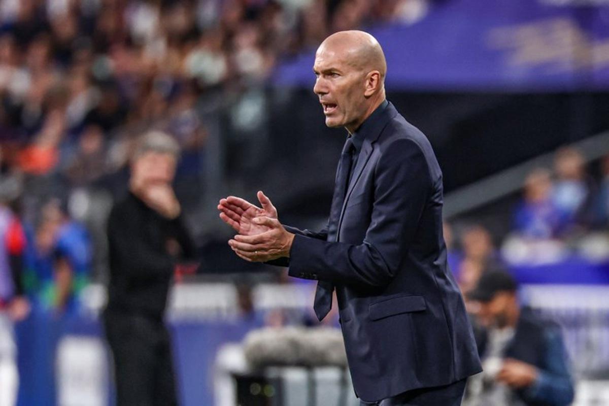 France's head coach Zinedine Zidane reacts  during the UEFA Nations League Group A1 football match between France and Belgium at the Stade de France in Saint-Denis, north of Paris, on October 5, 2026.  FRANCK FIFE / AFP