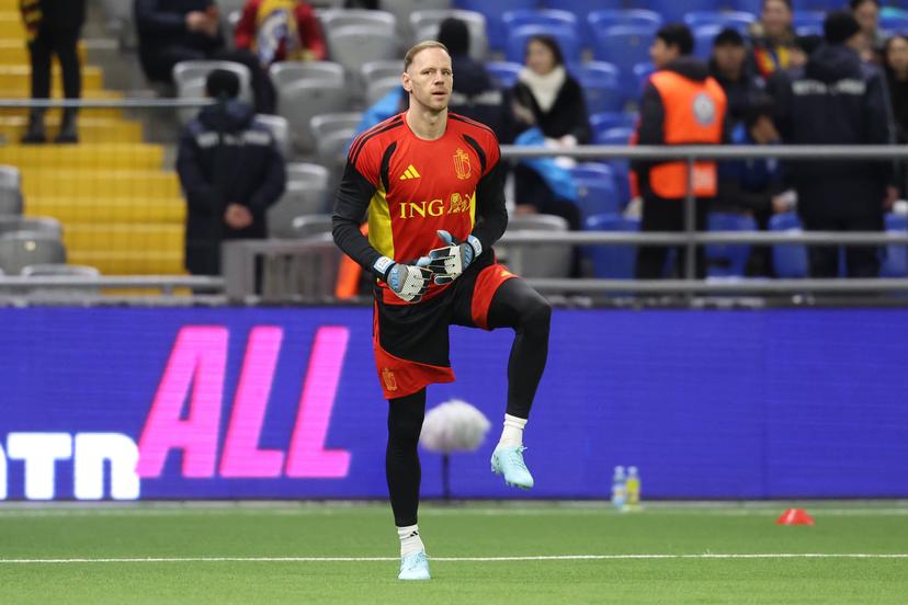 Belgium's goalkeeper Matz Sels pictured in action during the warming-up for a soccer game between Kazakhstan and Belgium's Red Devils, Saturday 15 November 2025 in Astana, Kazakhstan, qualification game 7/8 for the 2026 FIFA World Cup. BELGA PHOTO VIRGINIE LEFOUR