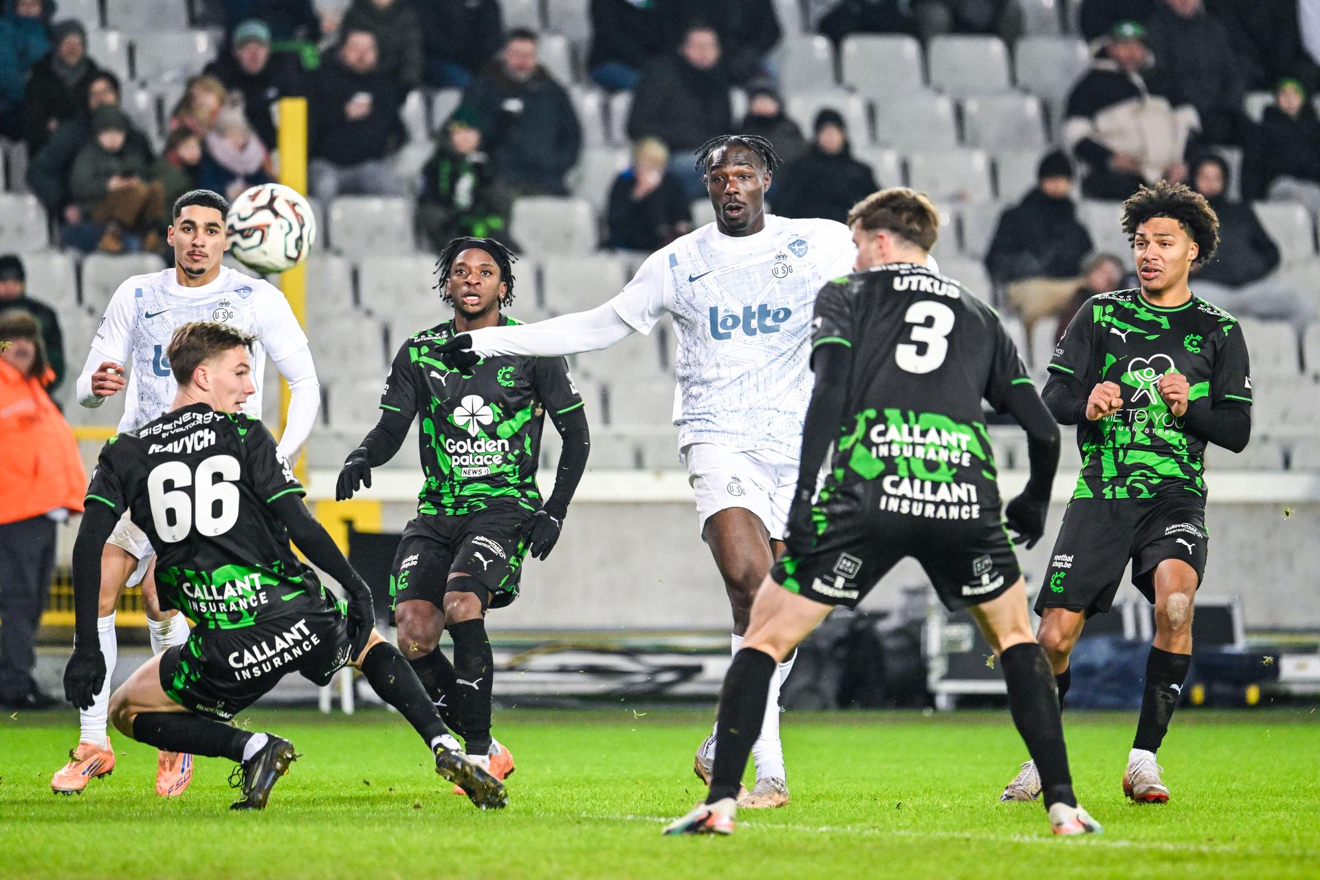 Cercle's Chris Christiaan Ravych, Union's Promise David and Cercle's Oluwaseun Adewumi pictured in action during a soccer match between Cercle Brugge and Royal Union Saint-Gilloise, Friday 26 December 2025 in Brugge, on day 20 of the 2025-2026 'Jupiler Pro League' first division of the Belgian championship. BELGA PHOTO TOM GOYVAERTS