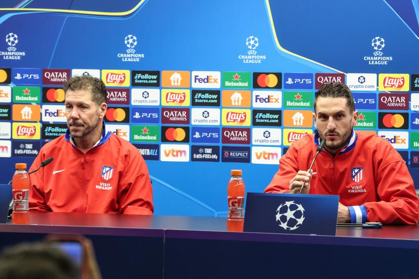 Atletico Madrid's head coach Diego Simeone and Atletico Madrid's Koke pictured during a press conference of Spanish soccer team Atletico Madrid, in Brugge, on Tuesday 17 February 2026. Tomorrow, they will play against Belgian team Club Brugge, a first leg game in the Knockout phase play-offs of the UEFA Champions League tournament. BELGA PHOTO BRUNO FAHY