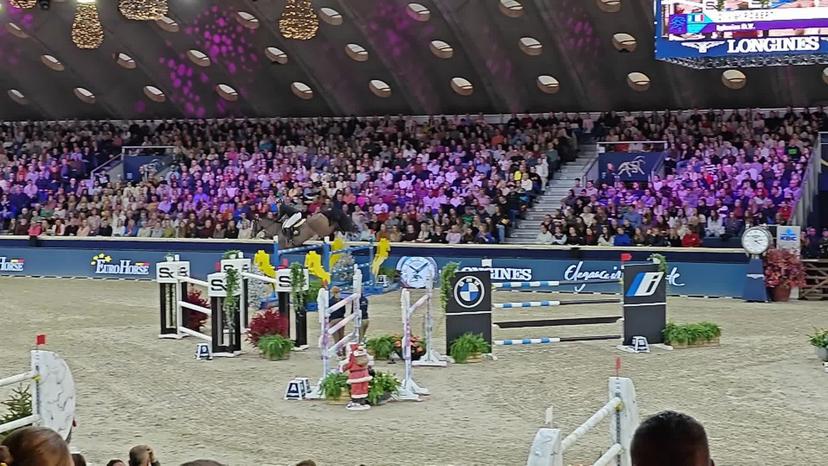 Video showing 00:00:00:00 - 00:01:42:18. Inserts of the FEI World Cup Jumping competition at the "Vlaanderens Kerstjumping" equestrian event in Mechelen on Tuesday 30 December 2025. BELGA VIDEO JONAS ROOSENS
