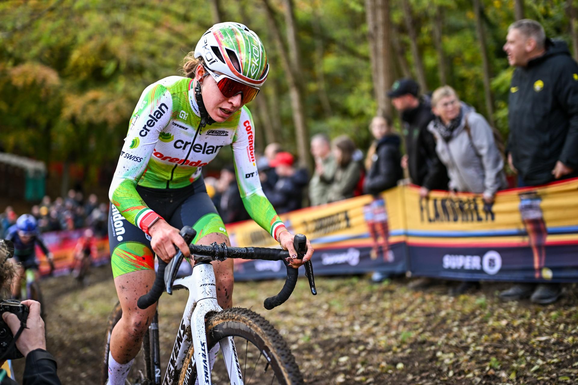 Italian Sara Casasola pictured in action during the elite women race of the "Rapencross" cyclocross in Lokeren, the second race (out of 8) of the X2O Badkamers Trophy, Sunday 02 November 2025. BELGA PHOTO DAVID PINTENS