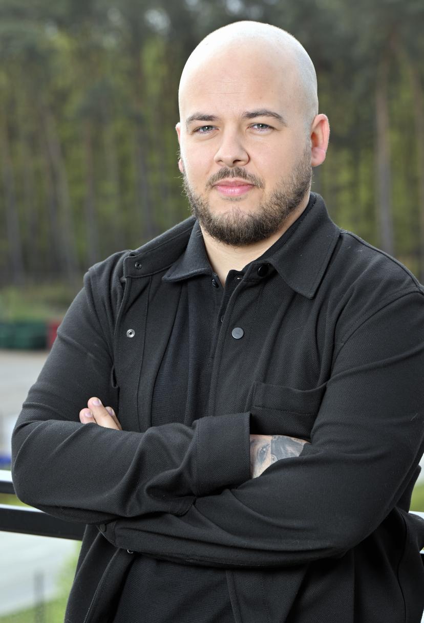 Belgian snooker player Luca Brecel poses for the photographer at a press conference in Dilsen-Stokkem, regarding the Snooker World championship in England, Monday 15 April 2024. Brecel was the first Belgian man winning the World Champion title in snooker last year. BELGA PHOTO ERIC LALMAND