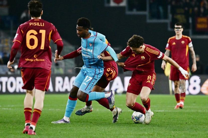 (FILES) Roma's French midfielder #08 Neil El Aynaoui (R) and Cagliari's French forward #37 Yael Fritz Junior Trepy fight for the ball during the Italian Serie A football match between AS Roma and Cagliari at the Olympic Stadium in Rome on Febuary 9, 2026. French footballer Yael Trepy, who plays for Serie A club Cagliari, is in intensive care, the Italian club confirmed on August 17, 2026, with media reporting the 20-year-old nearly drowned in a swimming pool. Filippo MONTEFORTE / AFP