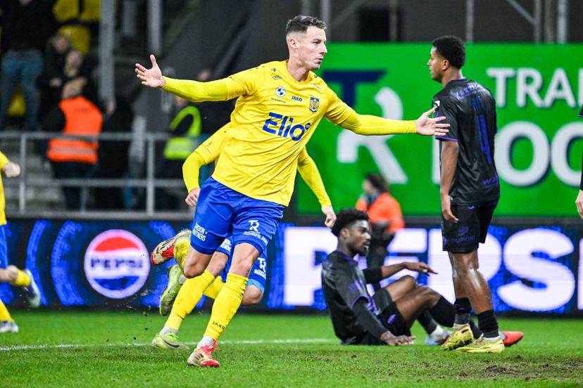 Beveren's Bruno Godeau celebrates after scoring during a soccer game between SK Beveren and Beerschot VA, Saturday 20 December 2025 in Beveren, on day 19 of the 2025-2026 'Challenger Pro League' 1B second division of the Belgian championship. BELGA PHOTO TOM GOYVAERTS