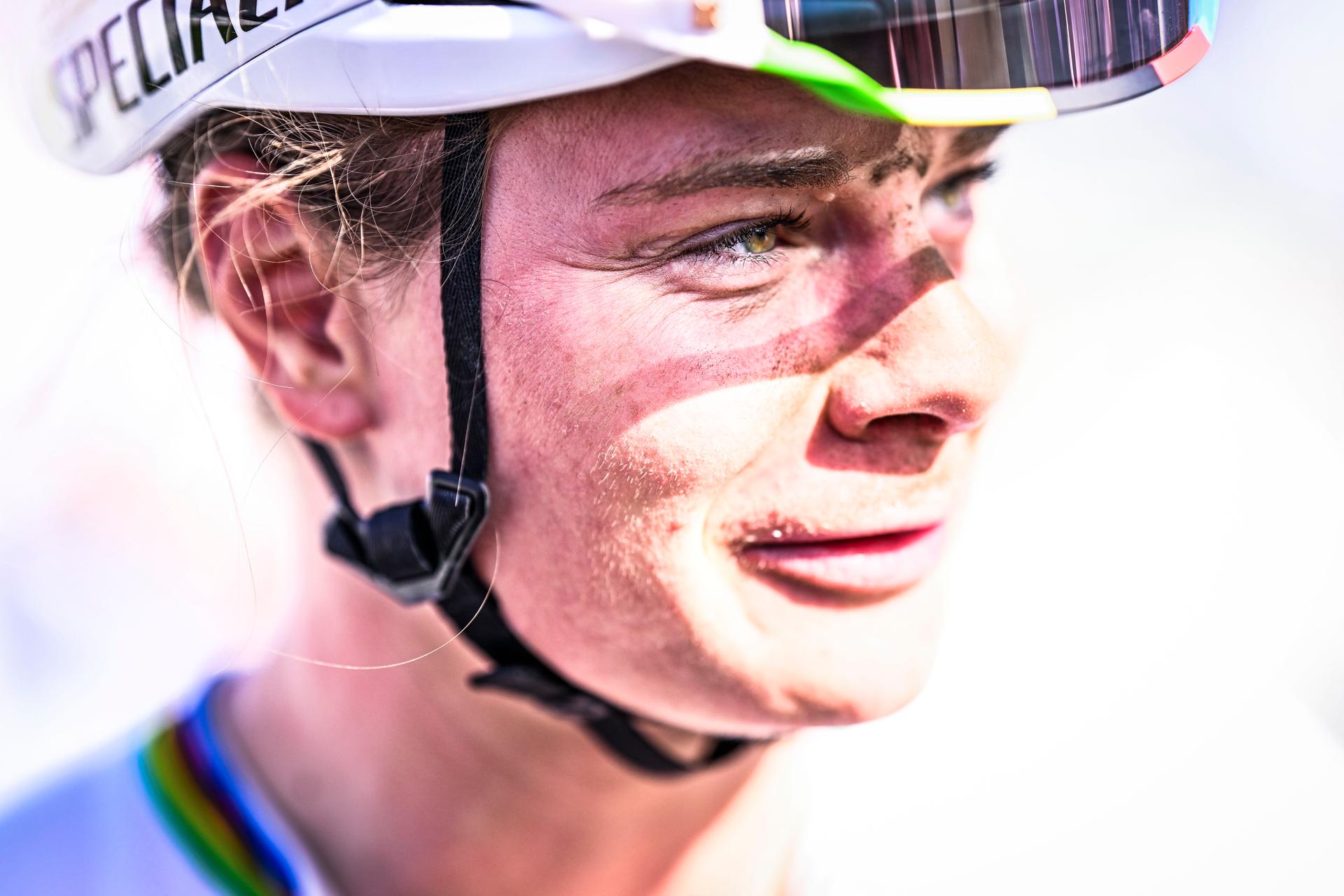 Belgian Lotte Kopecky of SD Worx-Protime looks dejected after the women's race of the 'Paris-Roubaix' one day cycling race, 148,5 km from Denain to Roubaix, France, on Saturday 12 April 2025. BELGA PHOTO JASPER JACOBS