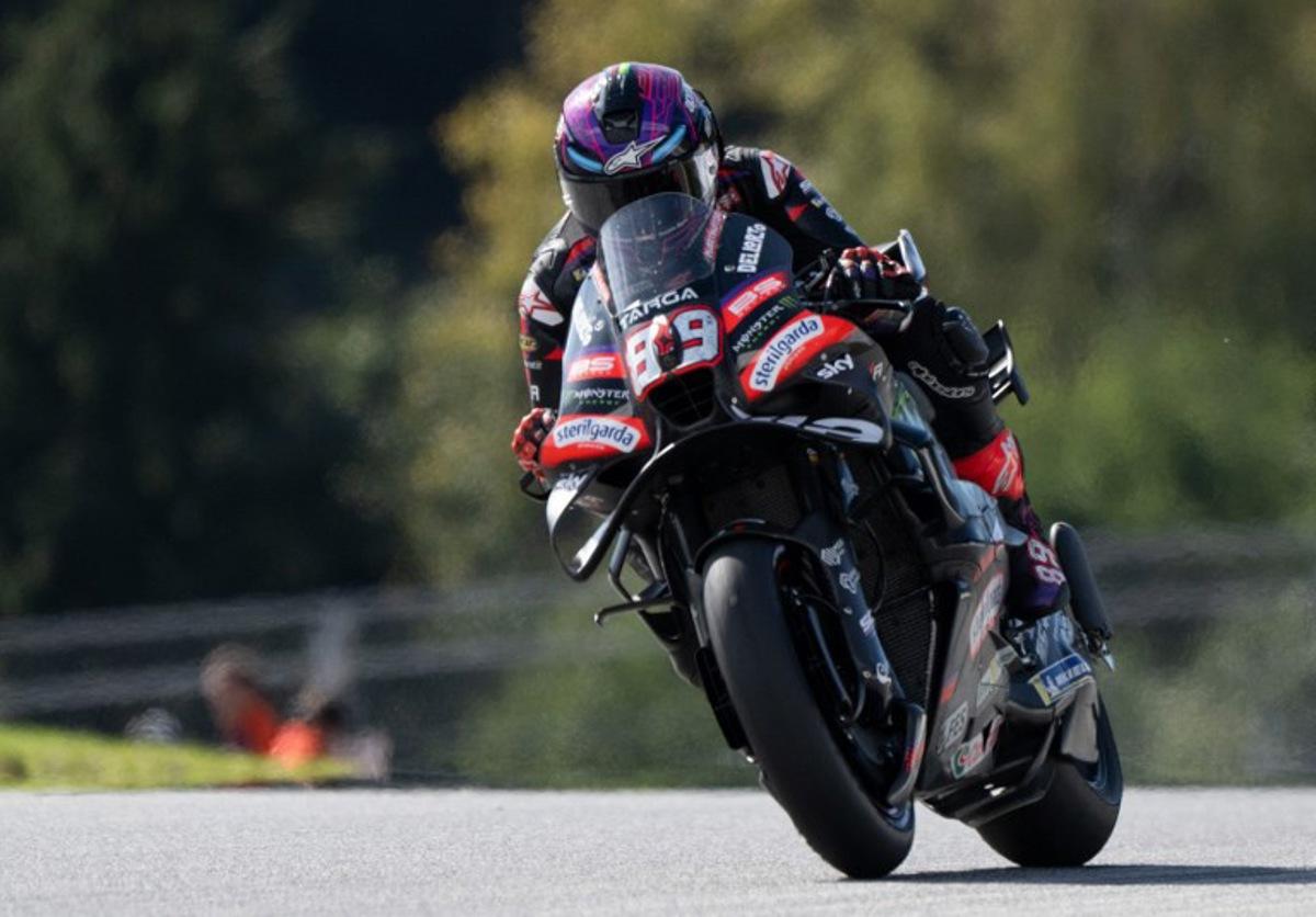 Aprilia Racing Team's Spanish rider Jorge Martin takes part in a MotoGP practice session on the second day of the Austrian MotoGP Grand Prix in Spielberg bei Knittelfeld, Austria, on September 18, 2026.  Joe Klamar / AFP