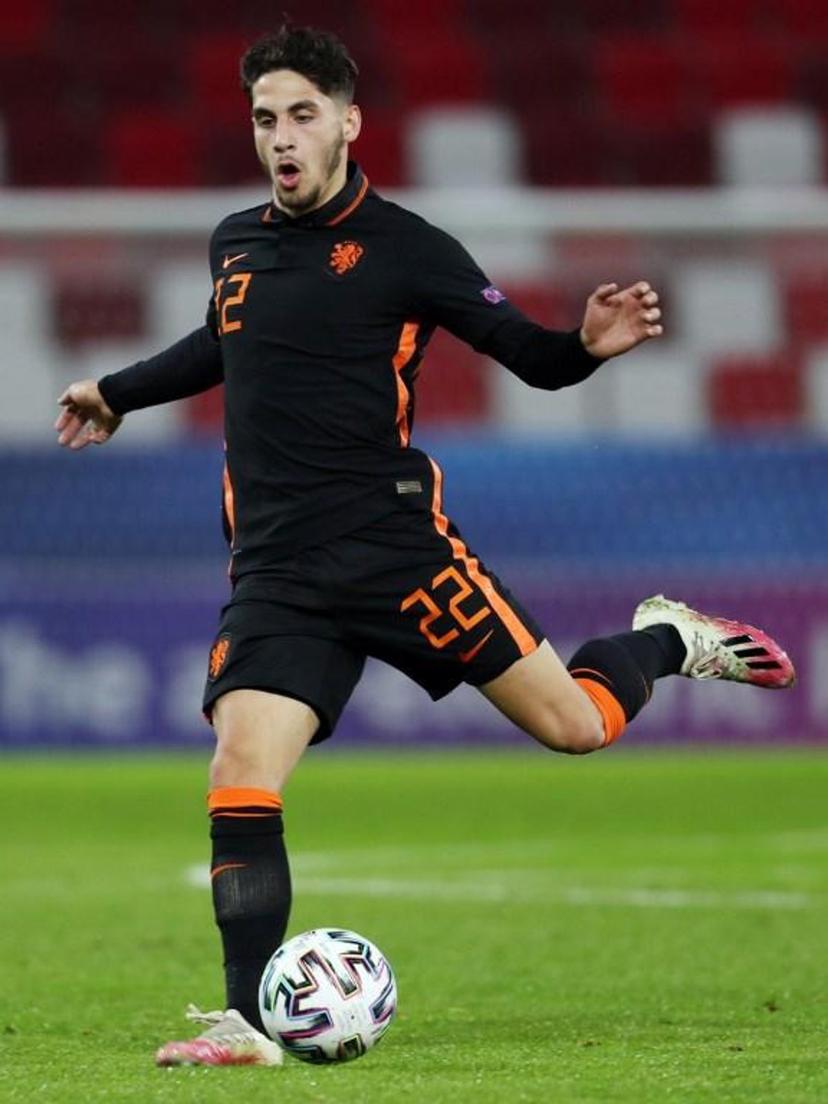 Netherland's midfielder Ludovit Reis plays the ball during the UEFA Under21 Championship group stage football match Romania v the Netherlands at the Bozsik Arena in Budapest on March 24, 2021.    FERENC ISZA / AFP