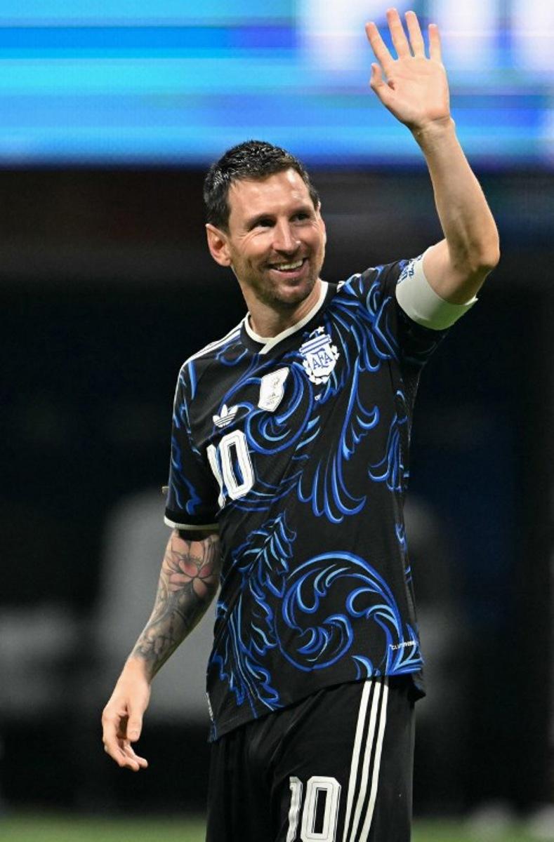 Argentina's forward #10 Lionel Messi celebrates after winning the 2026 World Cup football tournament semi-final match between England and Argentina at the Atlanta Stadium in Atlanta on July 15, 2026.   ROBERTO SCHMIDT / AFP