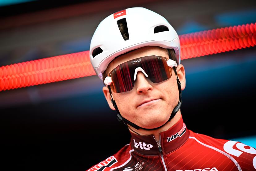 Belgian Jenno Berckmoes of Lotto-Intermarche pictured at the start of the men elite race of the 'Dwars Door Vlaanderen' cycling event, 184,6km from Roeselare to Waregem, Wednesday 01 April 2026. BELGA PHOTO JASPER JACOBS