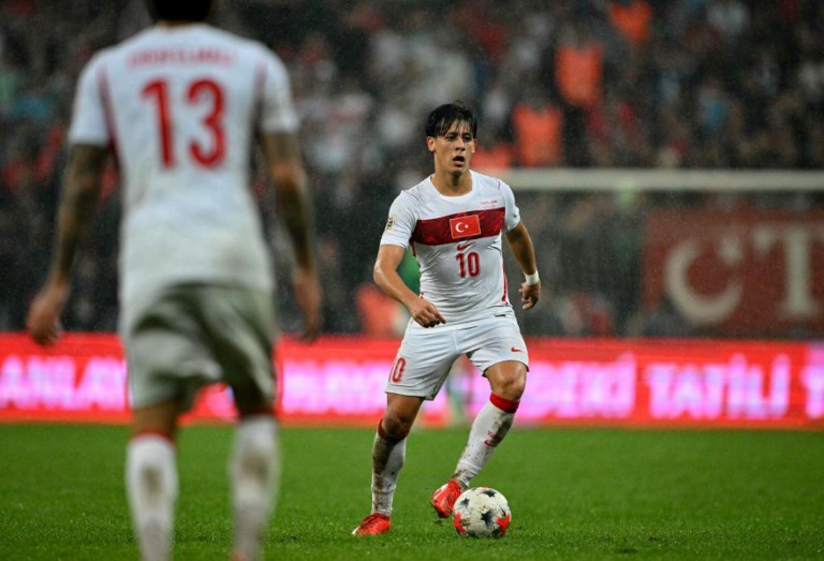 Turkey's forward #10 Arda Guler runs with the ball during the UEFA Nations League football match (League A, Group A1) between Turkey and Italy at the Ataturk Sports Complex Matlı Stadium in Bursa on September 28, 2026.  OZAN KOSE / AFP