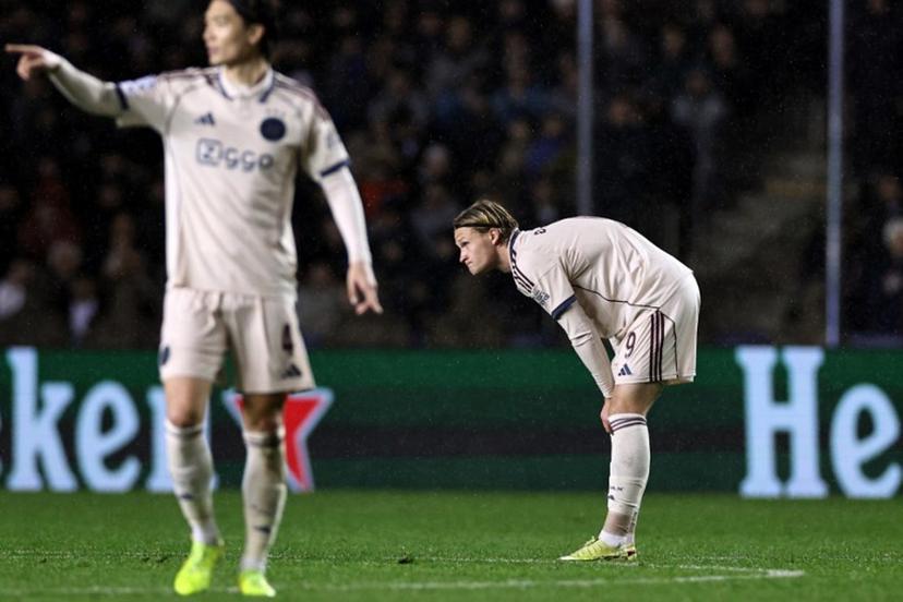 Ajax's Danish forward #09 Kasper Dolberg celebrates after scoring the team's first goal during the UEFA Champions League league phase football match between Qarabag and Ajax at the Tofiq Bahramov Republican Stadium in Baku on December 10, 2025.  Giorgi ARJEVANIDZE / AFP