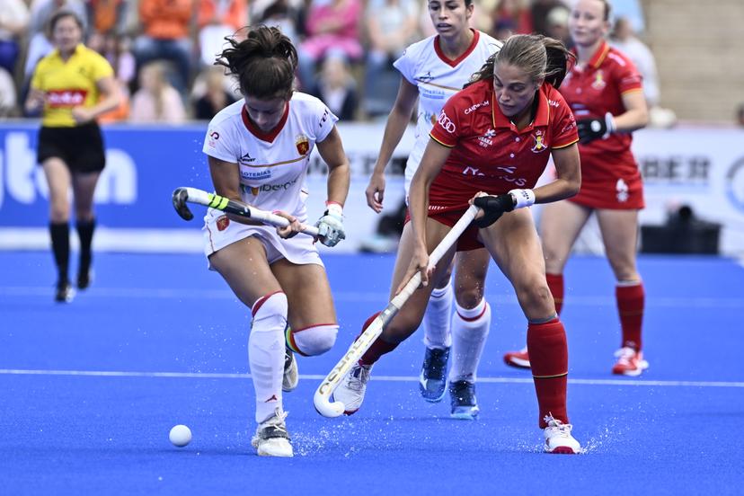 Players pictured during a hockey game between Spain and the Belgian national team Red Panthers, the 'small final' to decide on the bronze medal of the 2025 women's European championships, Sunday 17 August 2025 in Monchengladbach, Germany.  BELGA PHOTO ERIC LALMAND