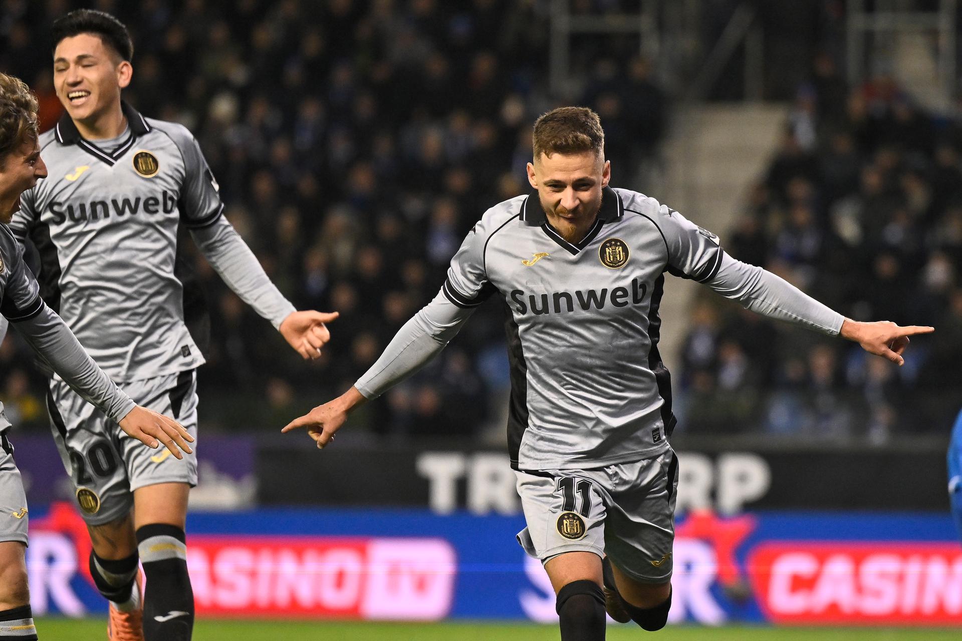 Anderlecht's Thorgan Hazard celebrates after scoring during a soccer game between KRC Genk and RSC Anderlecht, in the 1/8 final of the Croky Cup Belgian cup, Thursday 04 December 2025 in Genk. BELGA PHOTO JOHAN EYCKENS