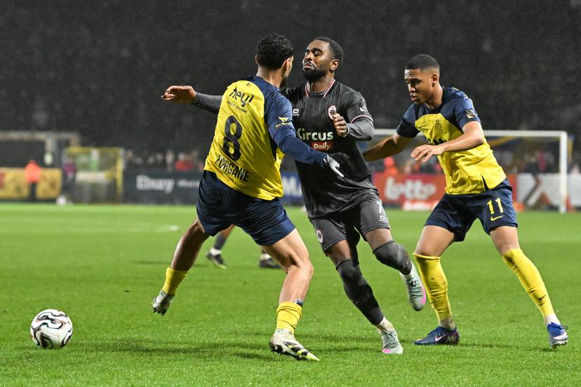 Union's Adem Zorgane, Antwerp's Gyrano Kerk and Union's Guilherme Smith pictured in action during a soccer match between Royale Union Saint-Gilloise and Royal Antwerp FC, Saturday 21 February 2026 in Brussels, on day 26 of the 2025-2026 'Jupiler Pro League' first division of the Belgian championship. BELGA PHOTO JILL DELSAUX