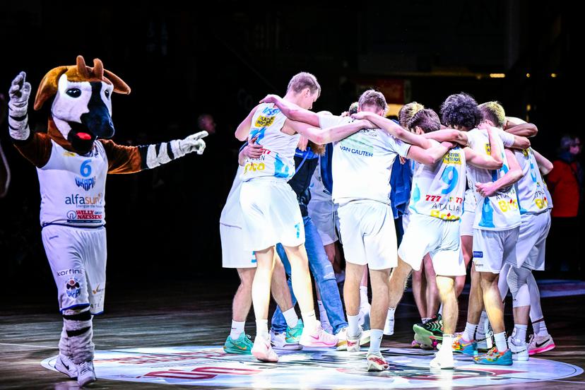 Okapi Aalst players celebrate after winning a basketball match between Spirou Charleroi and Mons-Hainaut, Saturday 11 January 2025 in Charleroi, on day 18 of the 'BNXT League' Belgian and Dutch first division basket championships. BELGA PHOTO TOM GOYVAERTS