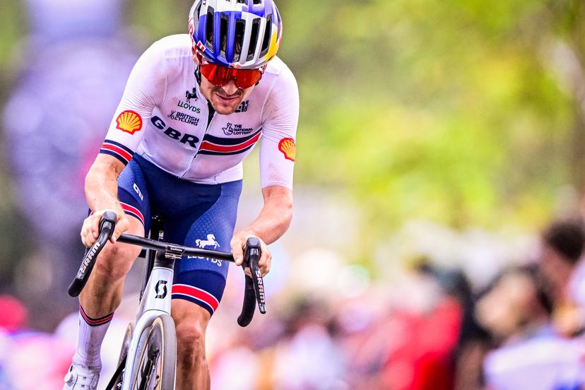 British Thomas Pidcock pictured in action during the elite men road race (267,5 km) at the cycling road World Championships in Kigali, Rwanda, Sunday 28 September 2025. The 2025 UCI Road World Championships take place from 21 to 28 September in Kigali, Rwanda. BELGA PHOTO DIRK WAEM
