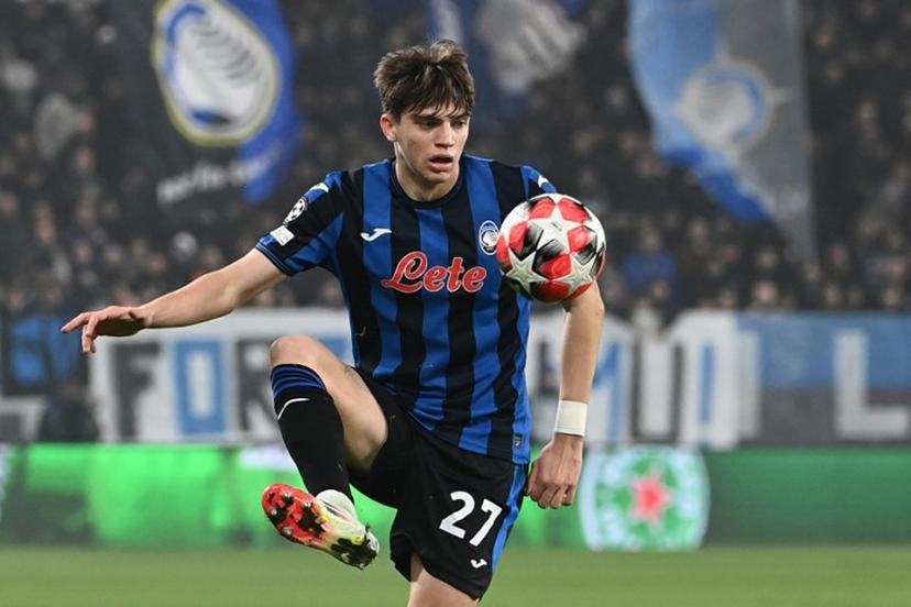 Atalanta's Italian defender #27 Marco Palestra controls the ball during the UEFA Champions League football match between Atalanta and Sturm Graz at the Gewiss Stadium in Bergamo, on January 21, 2025.  Isabella BONOTTO / AFP