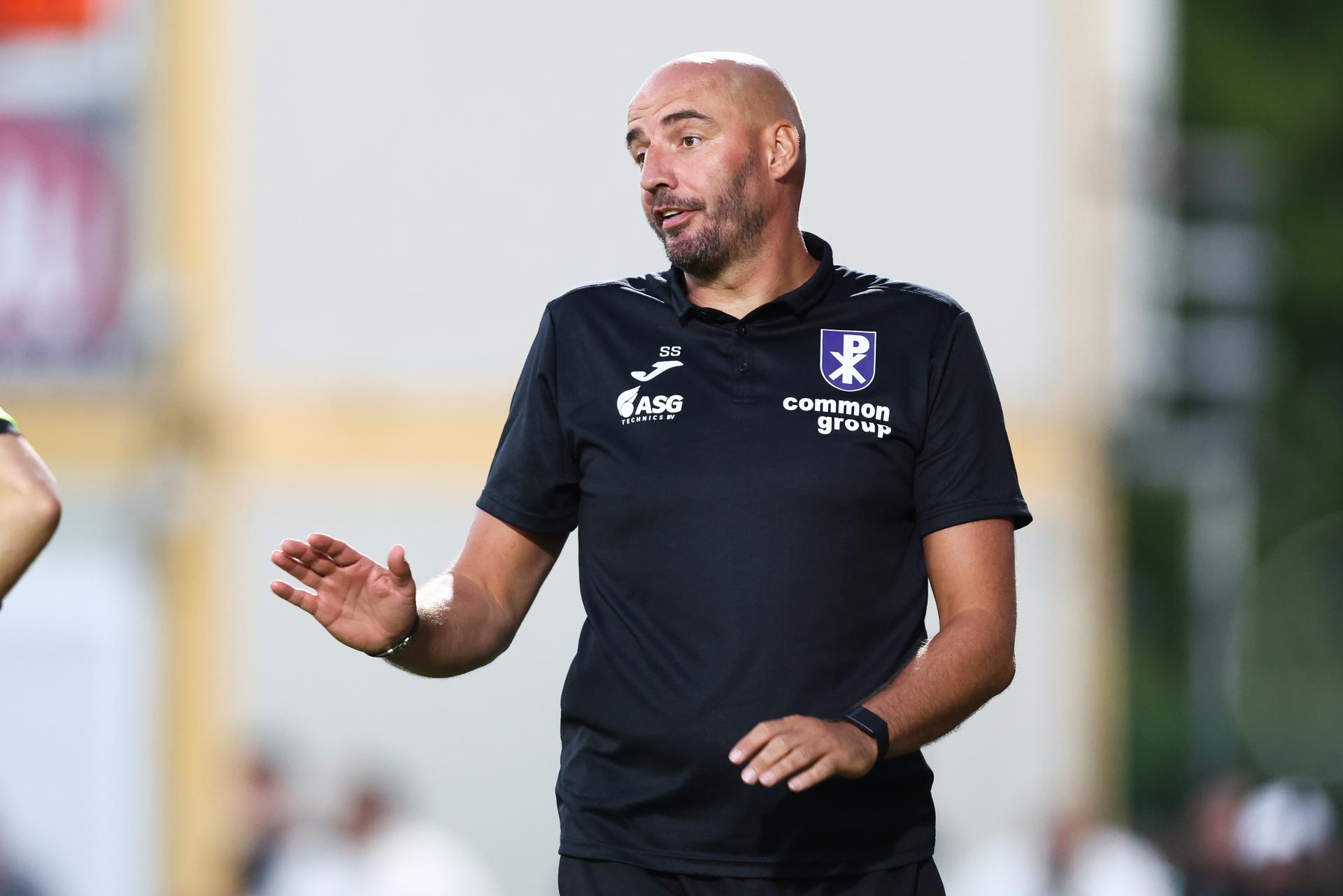 Patro Eisden's head coach Stijn Stijnen pictured during a soccer game between Royal Francs Borains and Patro Eisden Maasmechelen, Friday 15 August 2025 in Boussu, on day 2 of the 2025-2026 'Challenger Pro League' 1B second division of the Belgian championship. BELGA PHOTO BRUNO FAHY