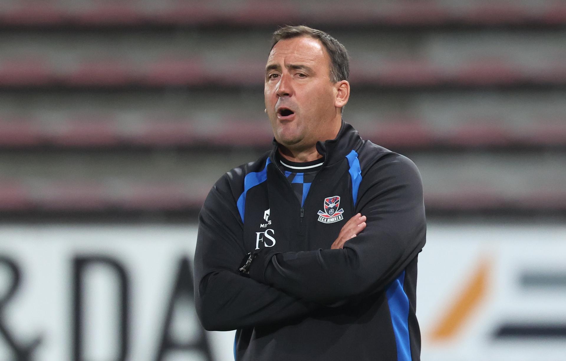 Dender's coach Frederic Stilmant pictured during a soccer match between Sporting Charleroi and FCV Dender EH, Saturday 30 August 2025 in Charleroi, on day 6 of the 2025-2026 'Jupiler Pro League' first division of the Belgian championship. BELGA PHOTO VIRGINIE LEFOUR