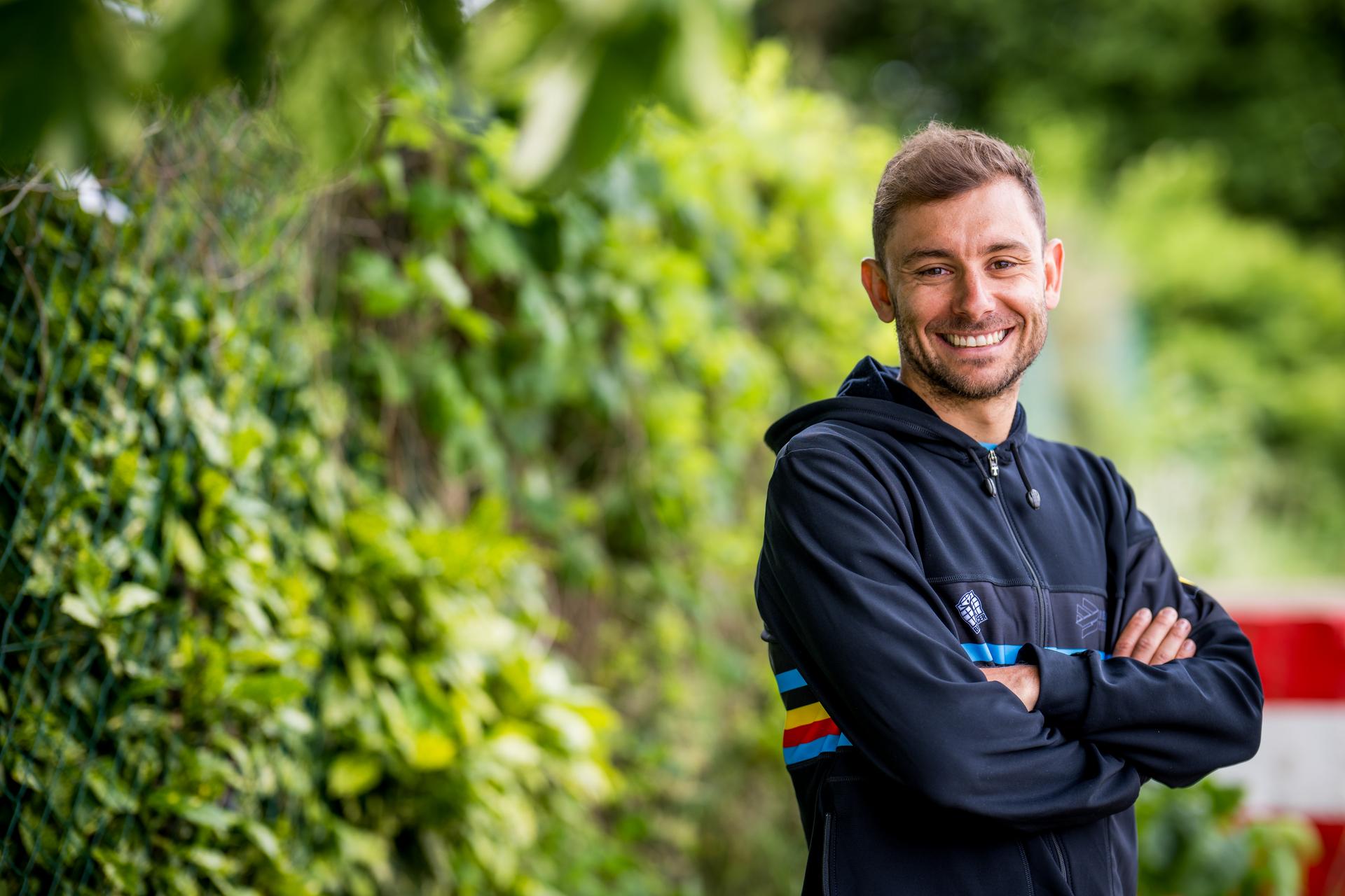 Belgian Jelle Geens poses for the photographer at a meet and greet with the Belgian Hammers, Belgian triathlon team, Sunday 02 June 2024, in Vilvoorde. BELGA PHOTO JASPER JACOBS