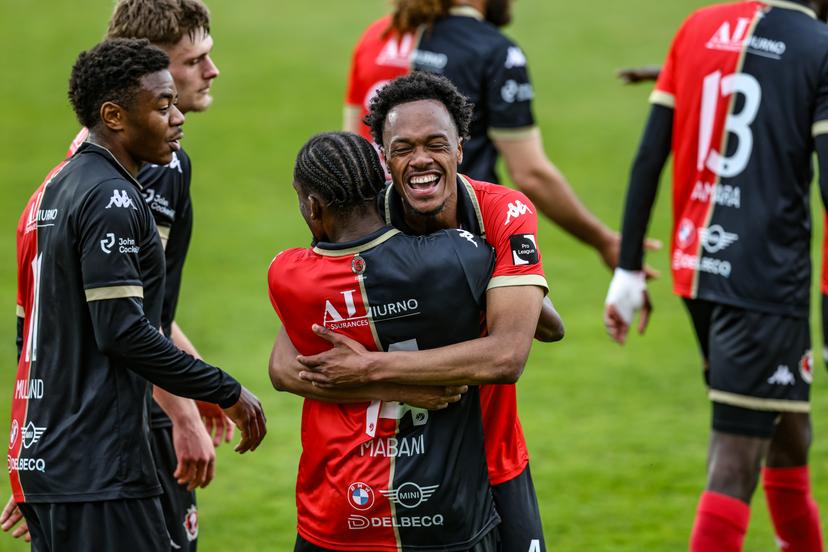 Seraing's Fostave Mabani celebrates after scoring during a soccer game between RFC Seraing and Patro Eisden Maasmechelen, Sunday 05 April 2026 in Seraing, on day 32 (out of 34) of the 2025-2026 'Challenger Pro League' 1B second division of the Belgian championship. BELGA PHOTO BRUNO FAHY