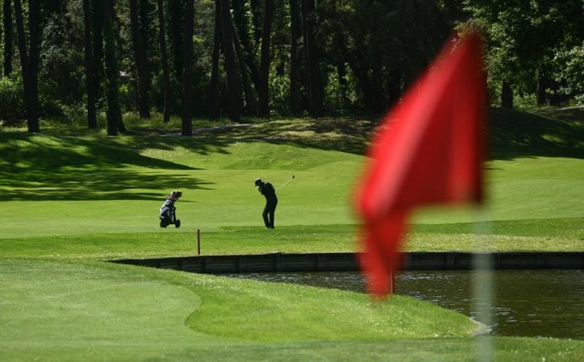 A golfer plays at the Golf de Seignosse, southwestern France, on May 16, 2023.  GAIZKA IROZ / AFP