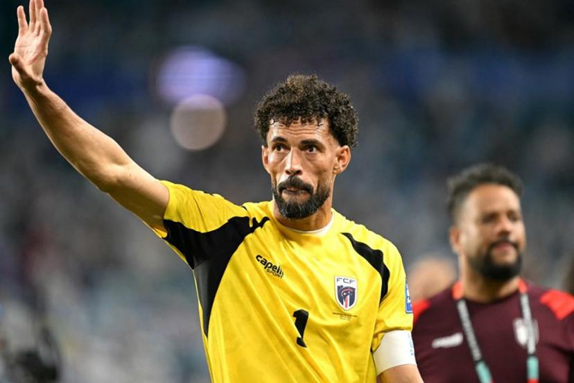 Cape Verde's goalkeeper #01 Vozinha waves after losing the 2026 World Cup round of 32 football match between Argentina and Cape Verde at the Miami Stadium in Miami Gardens on July 3, 2026.   CHANDAN KHANNA / AFP