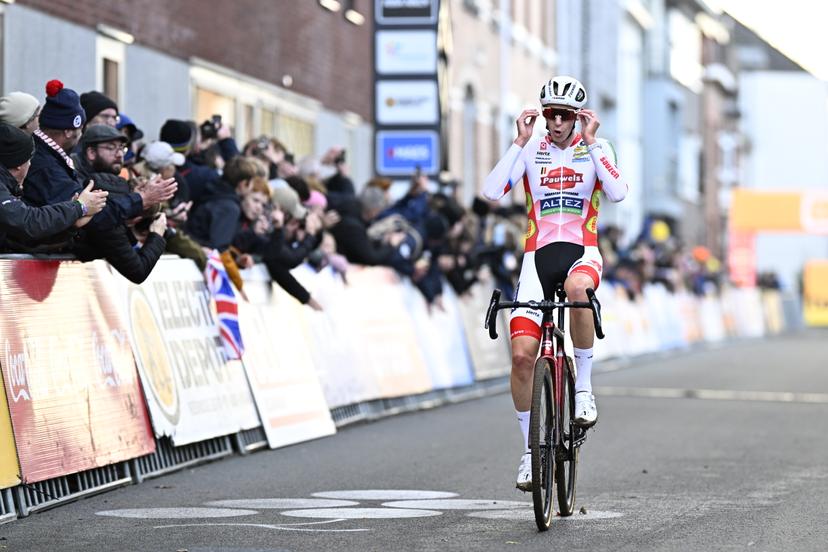 Belgian Michael Vanthourenhout celebrates as he wins the men's elite race of the Superprestige race of Overijse, stage 2 (out of 8) in the Superprestige cyclocross competition, in Overijse, Sunday 26 October 2025. BELGA PHOTO JASPER JACOBS