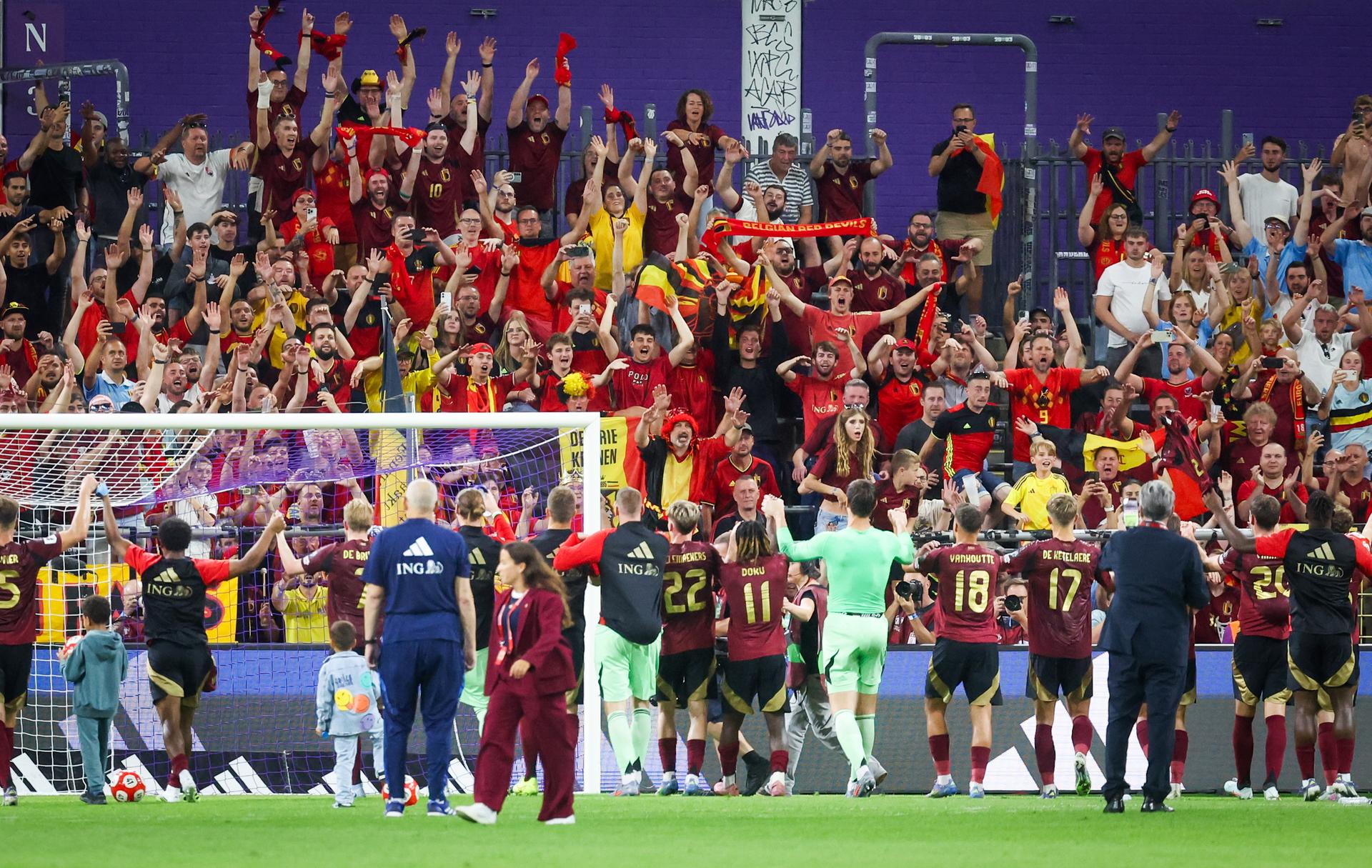 Belgium's players celebrate after winning a soccer game between Belgian national soccer team Red Devils and Kazakhstan, in Brussels, on Sunday 07 September 2025, the fourth (out of 8) qualification games for the World Cup 2026. BELGA PHOTO VIRGINIE LEFOUR